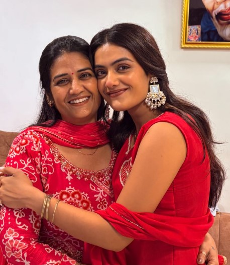 Zalak Gohil with her mother