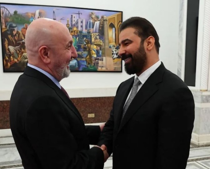 Ali al-Zaidi (Right) with Iraq’s President Nizar Amidi at the Presidential Palace in Baghdad