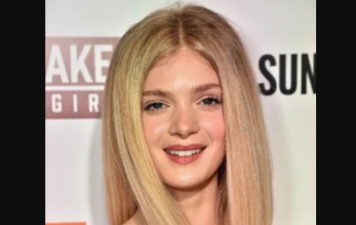 Elena Kampouris