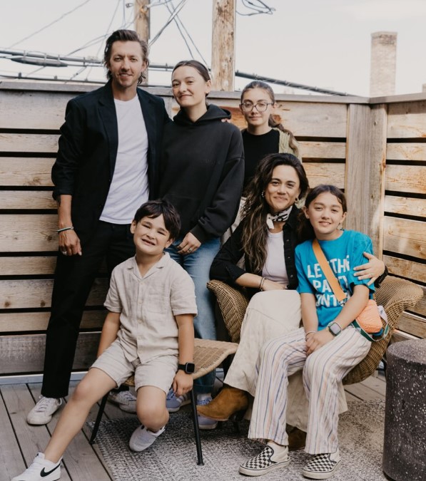 Jennie Lusko with her husband and kids