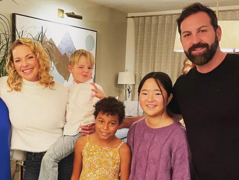Katherine Heigl with her husband and kids