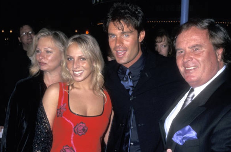 Patrick Muldoon with his parents and sister