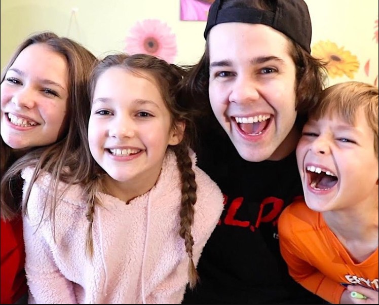 Sara Dobrik with her siblings