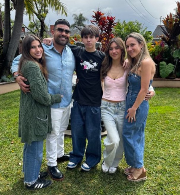 Scarlett Estevez with her parents and siblings