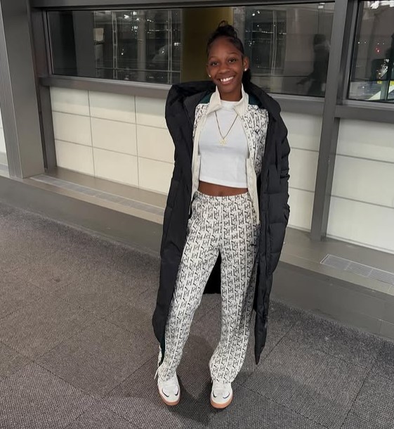 Shanoya Douglas height