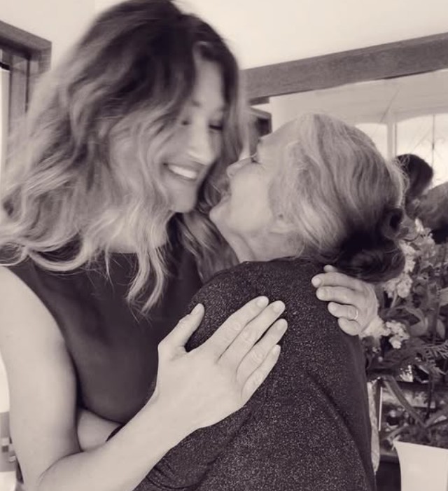 Silvana Lovin with her mom