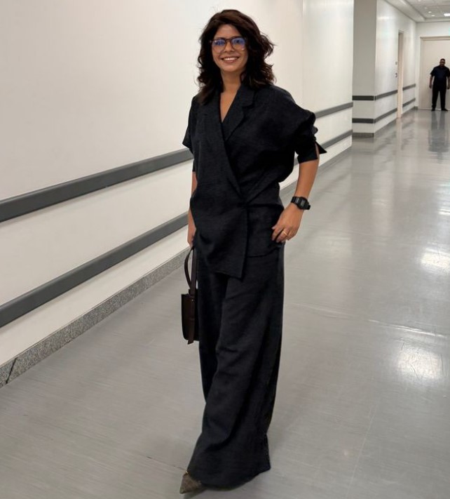 Smriti Chauhan height