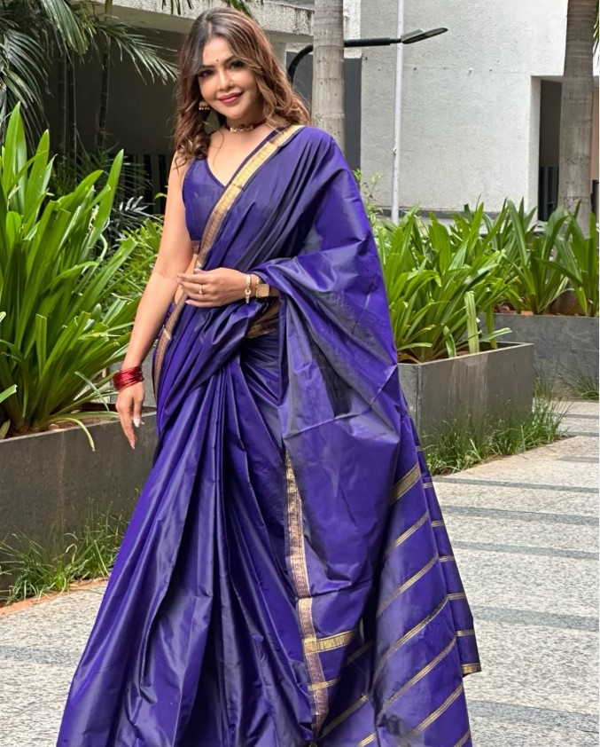 Subashini Balasubramaniyam height