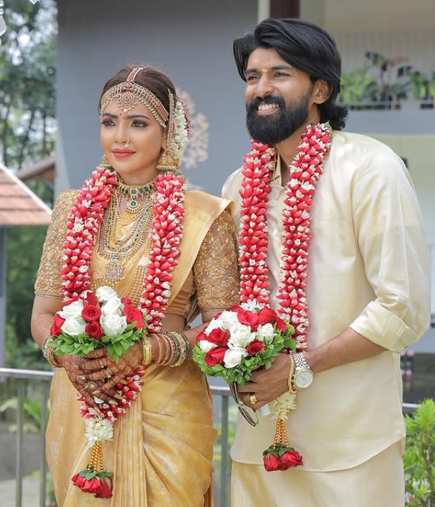 Subashini Balasubramaniyam with her husband