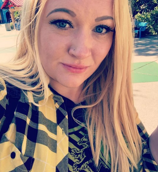 Synndy Synn bio