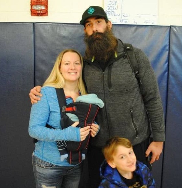 Synndy Synn with her husband Brodie Lee and kids