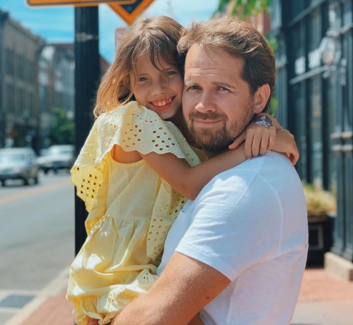Alena Haurylik's husband and daughter