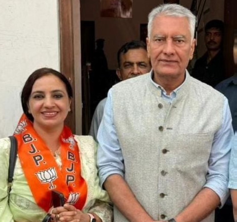 Amreen Kaur Rai with Sunil Jakhar