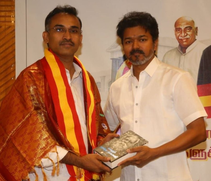 K.G. Arunraj with Vijay