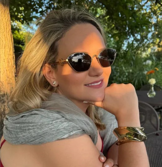 Lorna Hajdini bio