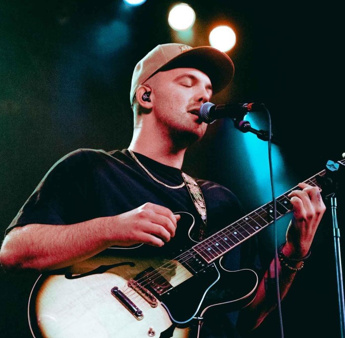 Mac Ayres career