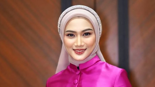 Melody Nurramdhani Laksani