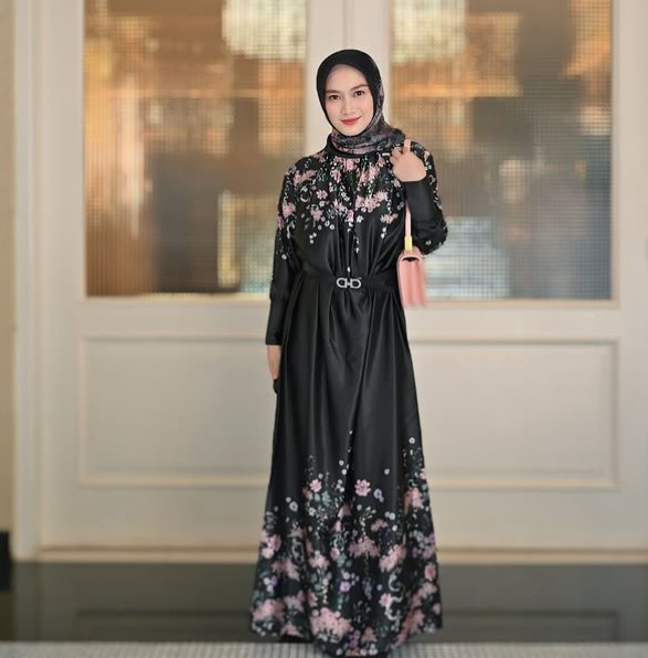 Melody Nurramdhani Laksani height