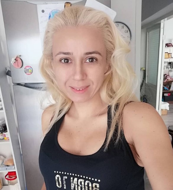 Ozlem Baysan age