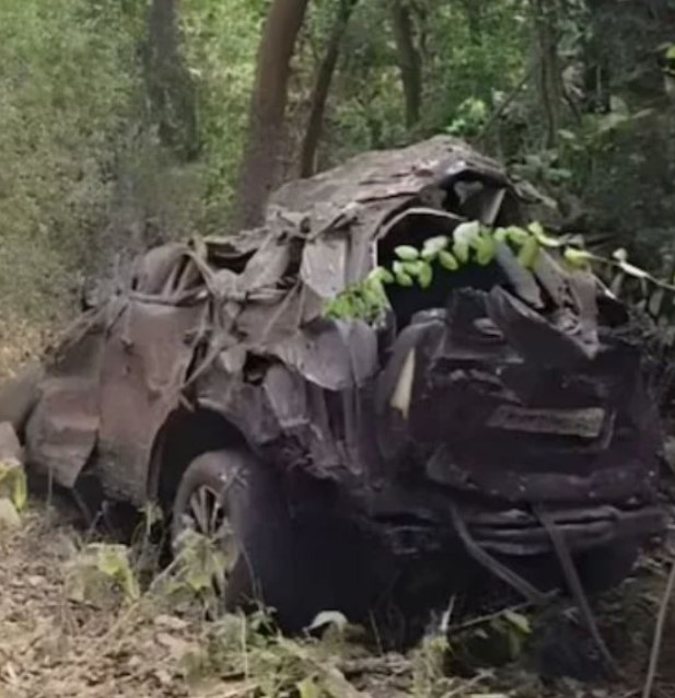 Picture of Mahesh Pawar’s Scorpio car after the accident