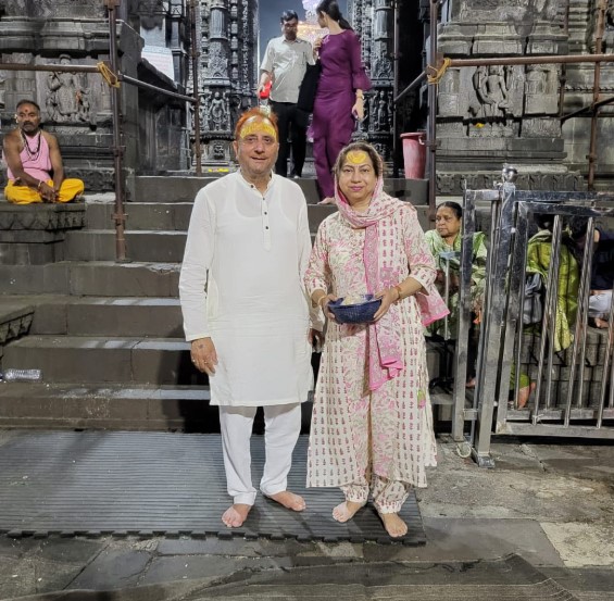 Pravesh Wahi with his wife