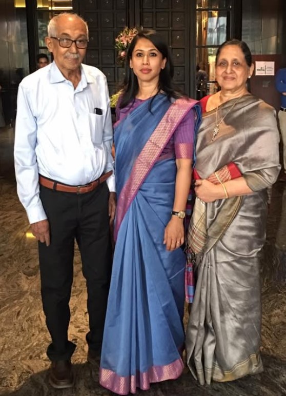 Shama Mohamed with her parents