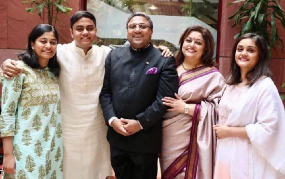 Sibi George with his wife and kids