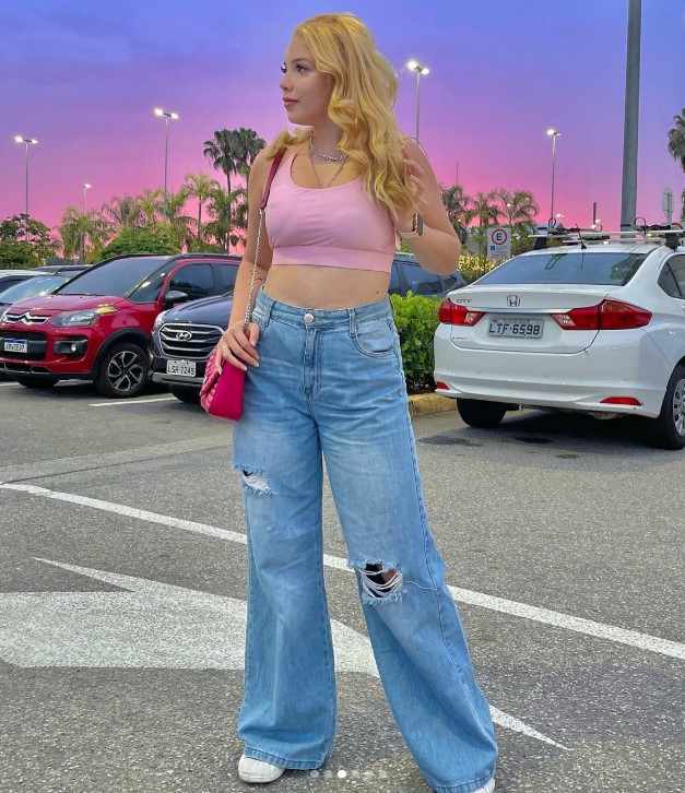 Thatty Ferreira height