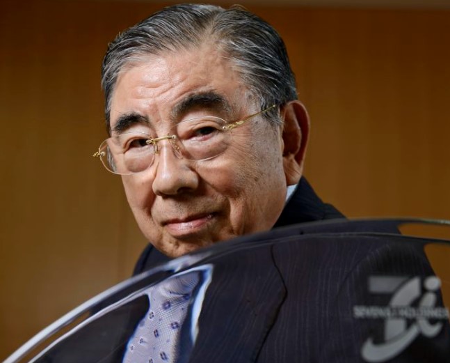 Toshifumi Suzuki bio