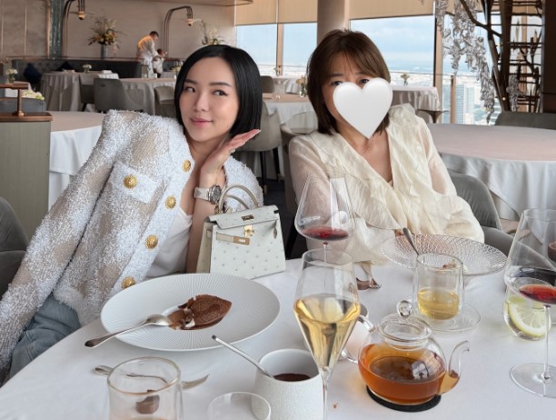 Willabelle Ong with her mom