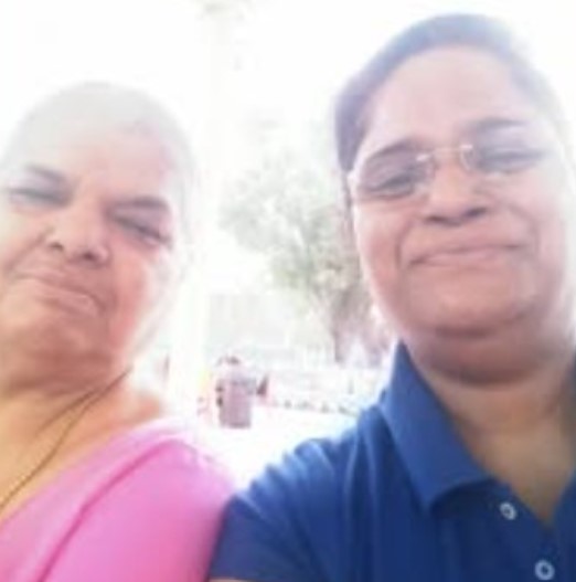 Anjali Kulthe with her mom