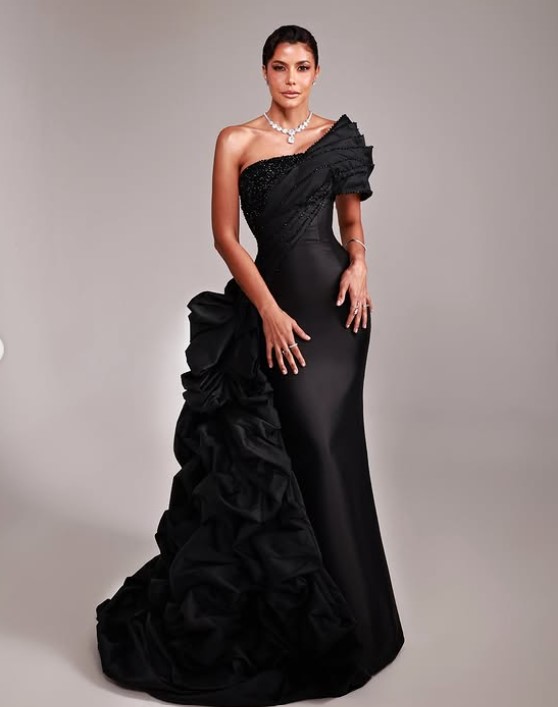 Evelyna Rodriguez height