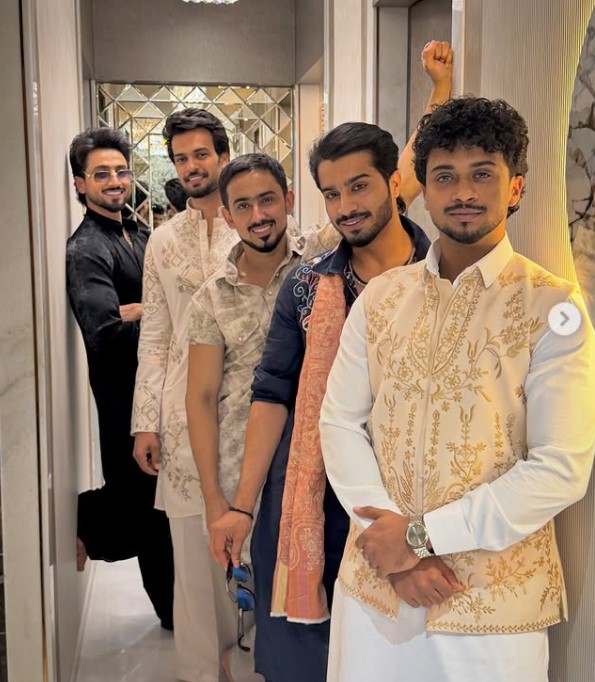 Hasnain Khan with his friends (Team 07)