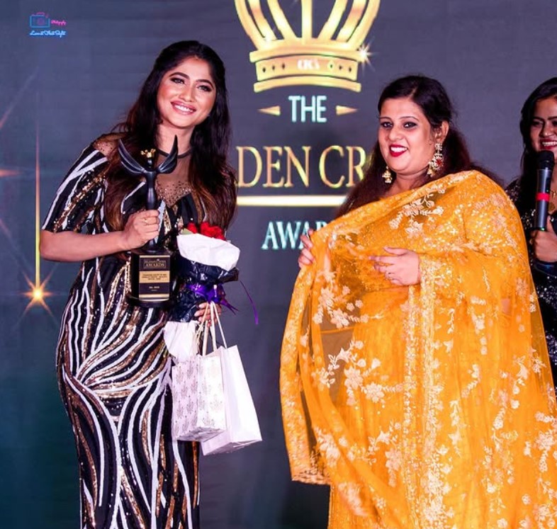 Maria Juliana won the award for THE TRENDING PLAYER OF BIGG BOSS ULTIMATE TAMIL