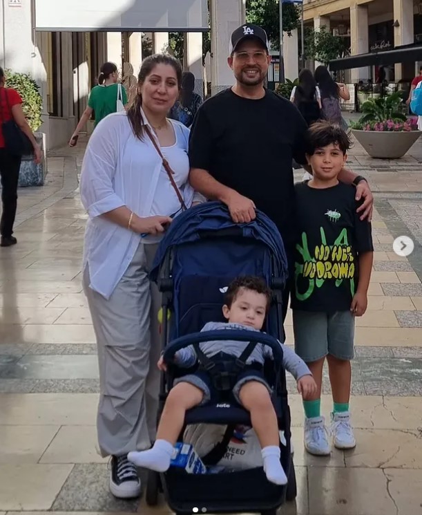 Nizar Idil with his wife and kids