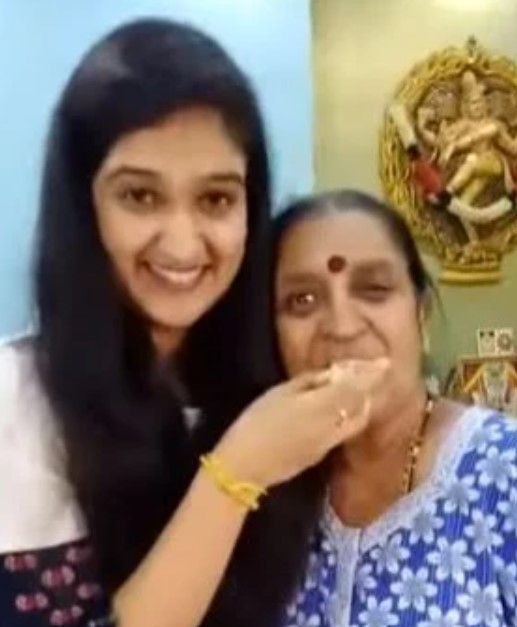 Roopika with her mom
