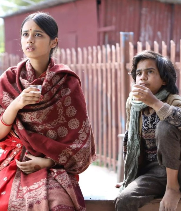 Satendra Soni as 'Chhotu' in the film Laapataa Ladies (2023)