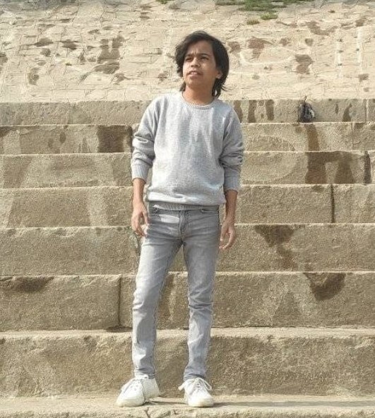 Satendra Soni height