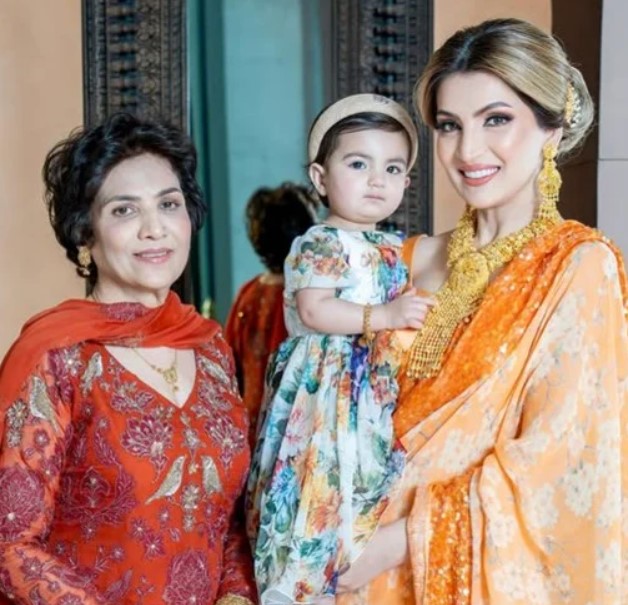 Tabinda Sanpal with her mom and daughter