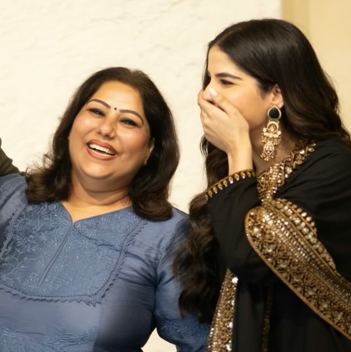 Aaveera Singh Masson with her mom