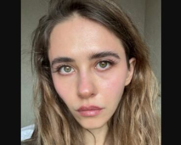 Angela Nikolau