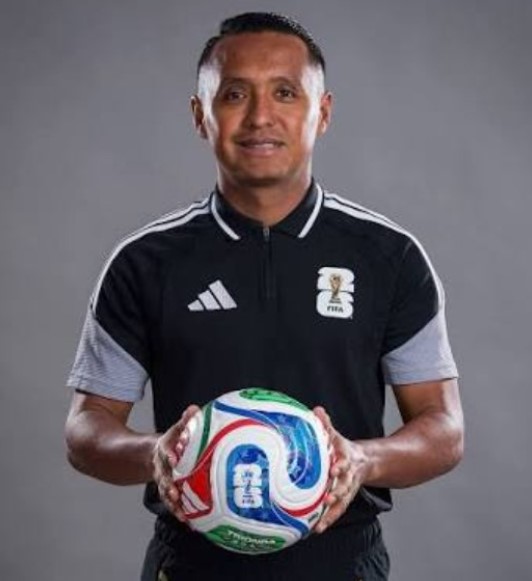 Iván Barton bio