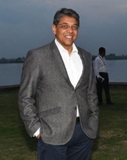 Mahesh Dixit bio