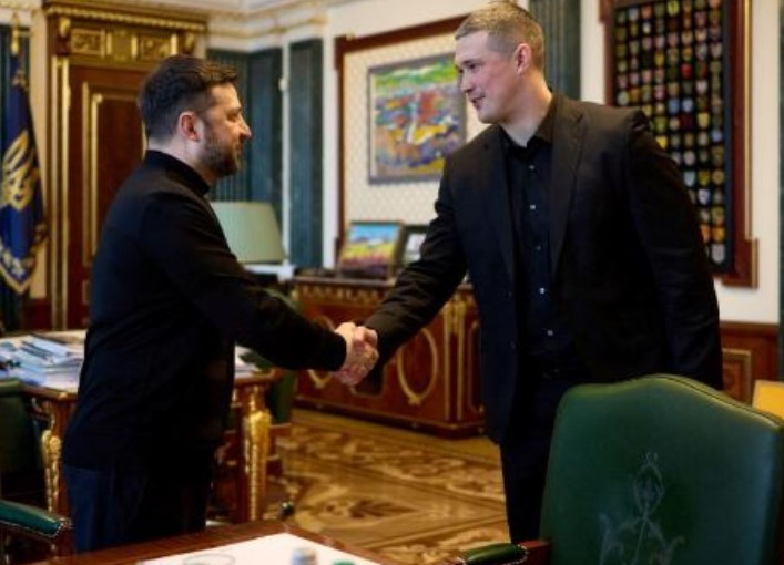 Mykhailo Fedorov with Ukraine’s President Volodymyr Zelenskyy