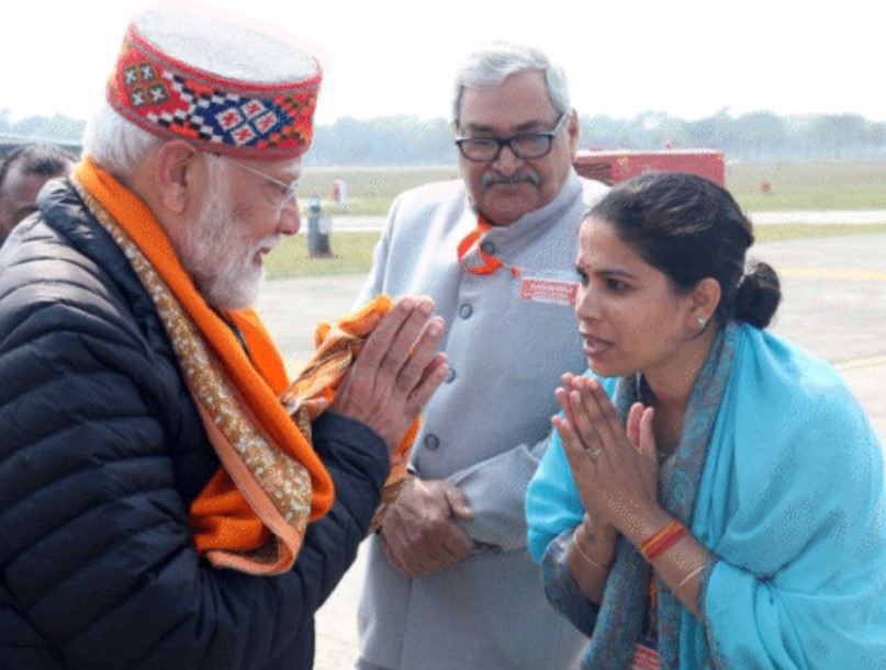 Pooja Pal while meeting Narendra Modi