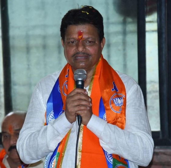 Ramesh Mhatre age