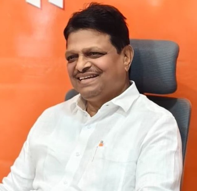 Ramesh Mhatre career