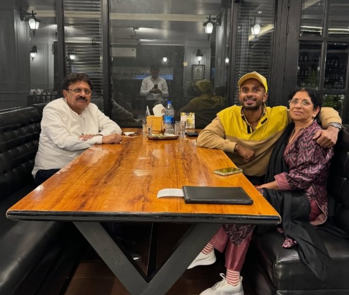 Rohit Yadav with his parents