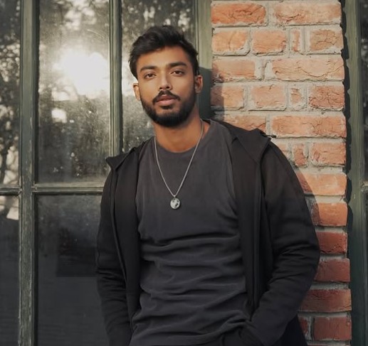 Tejas Shirse bio