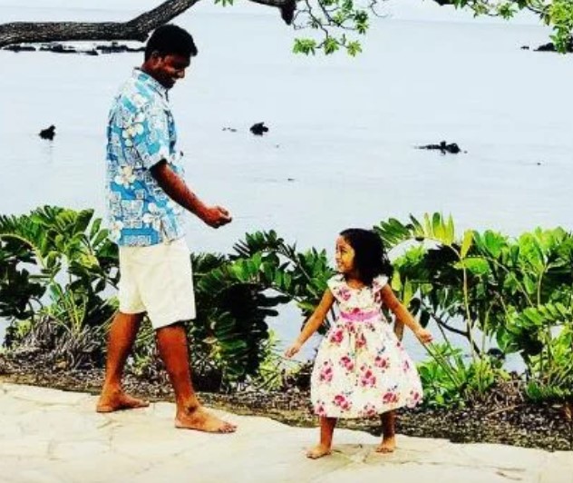 Vikash Achutaramaiah with his daughter